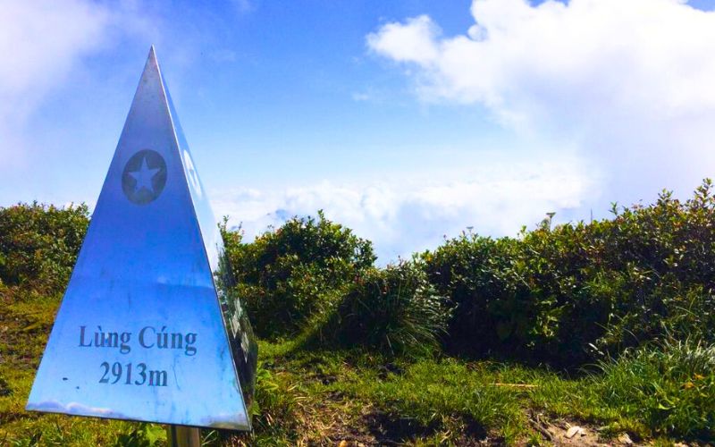 Kinh nghiệm trekking Lùng Cúng từ A đến Z: Chinh phục "nóc nhà Yên Bái" Lung Cung O Dau