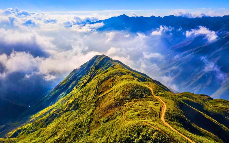 Kinh nghiệm Trekking Tà Xùa từ A đến Z: Chinh phục "thiên đường mây" Ta Xua O Dau