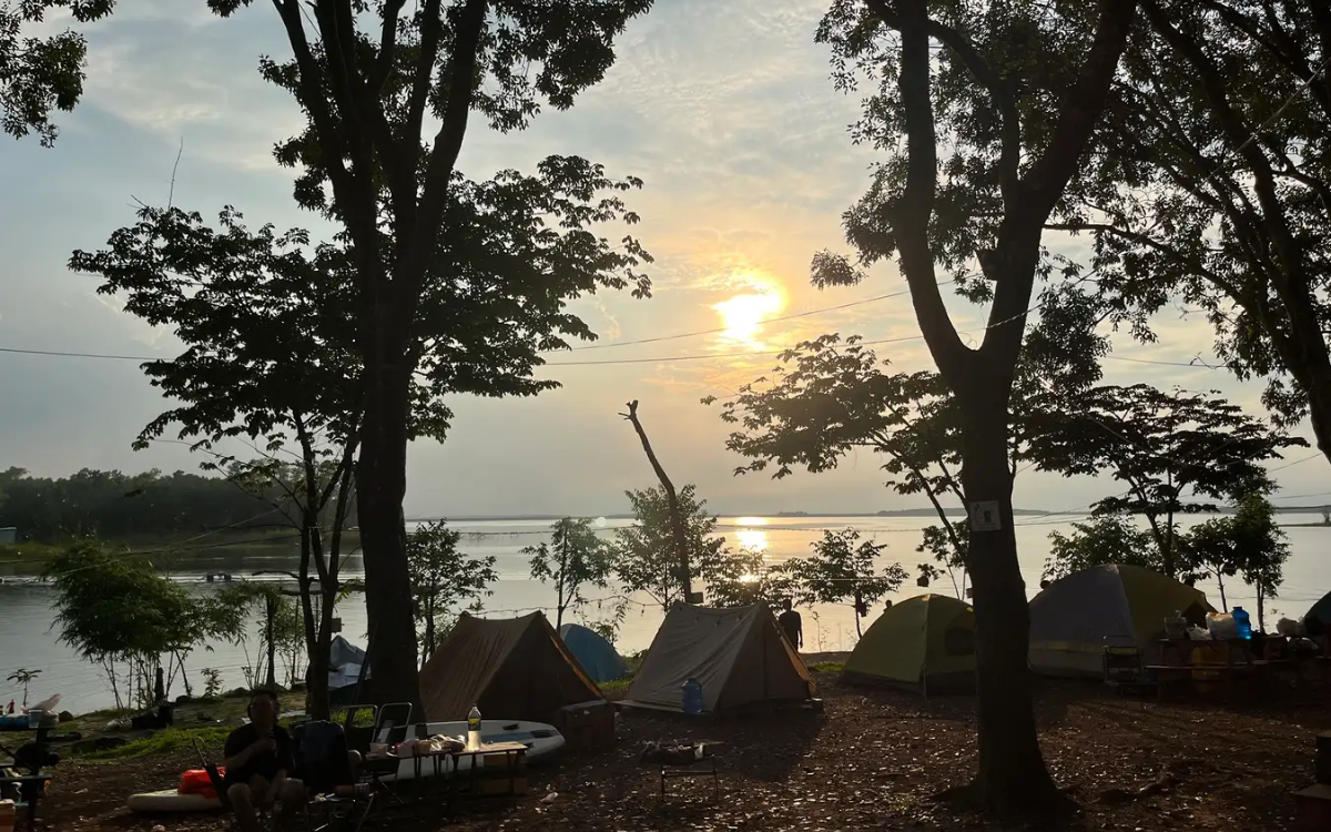 Cắm Trại Hồ Hàm Lợn: Kinh Nghiệm Camping Như Một Hot Trend Cho Người Mới