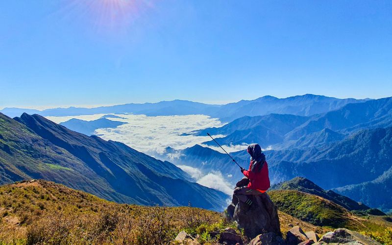 Trekking Tà Chì Nhù - "Nóc nhà" Yên Bái: Kinh nghiệm từ một trekker lão luyện Chi phi cho chuyen di trekking Ta Chi Nhu Len ke hoach vi vu ma van kinh te