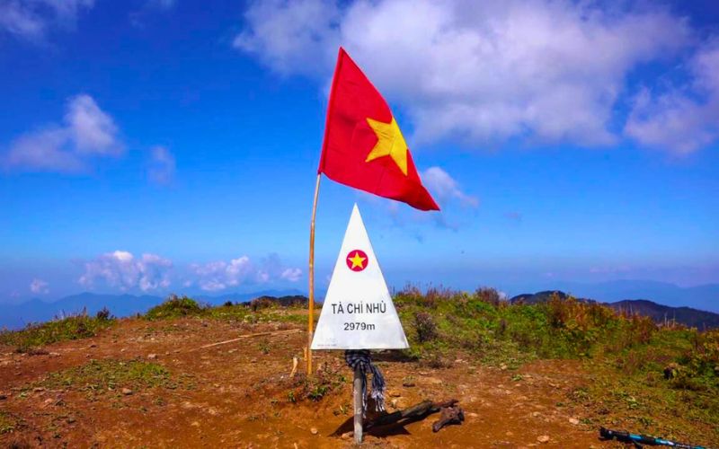 Trekking Tà Chì Nhù - "Nóc nhà" Yên Bái: Kinh nghiệm từ một trekker lão luyện Ta Chi Nhu Nam O Dau