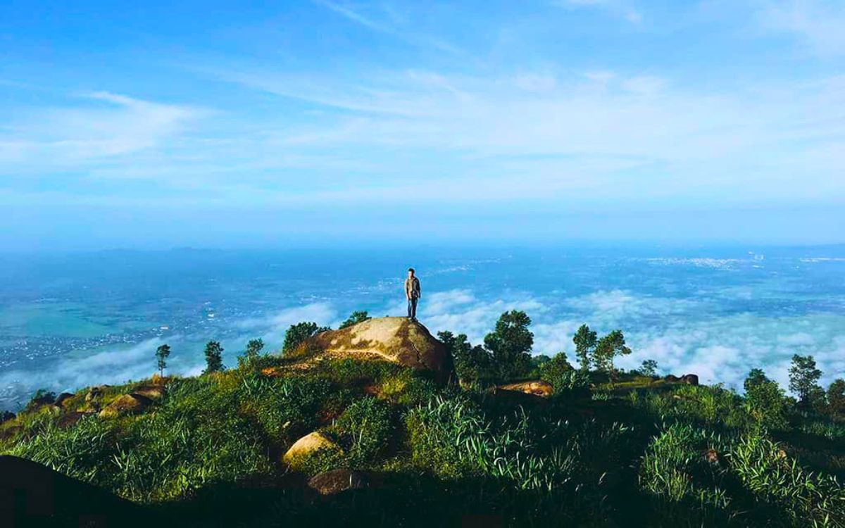 Trekking Núi Chứa Chan: Kinh Nghiệm từ A-Z Cho Dân Trekker