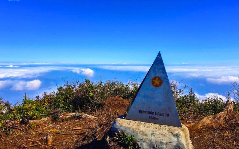 Bạch Mộc Lương Tử Trekking: Chinh phục "Nóc nhà" Tây Bắc và săn mây đại ngàn! Bach Moc Luong Tu o dau