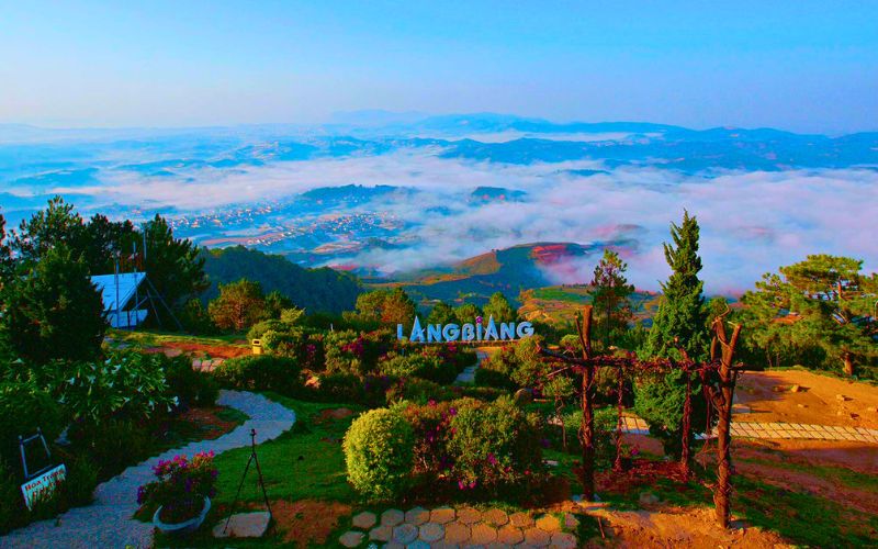 Kinh nghiệm Trekking Đà Lạt từ A-Z cho dân Trekker Langbiang Noi huyen thoai bat dau