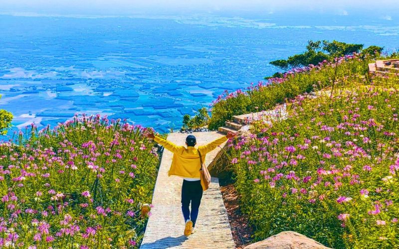 Trekking Núi Bà Đen: Kinh Nghiệm từ A-Z Cho Dân Trekker Ngan sach chinh phuc Nui Ba Den bao nhieu la du