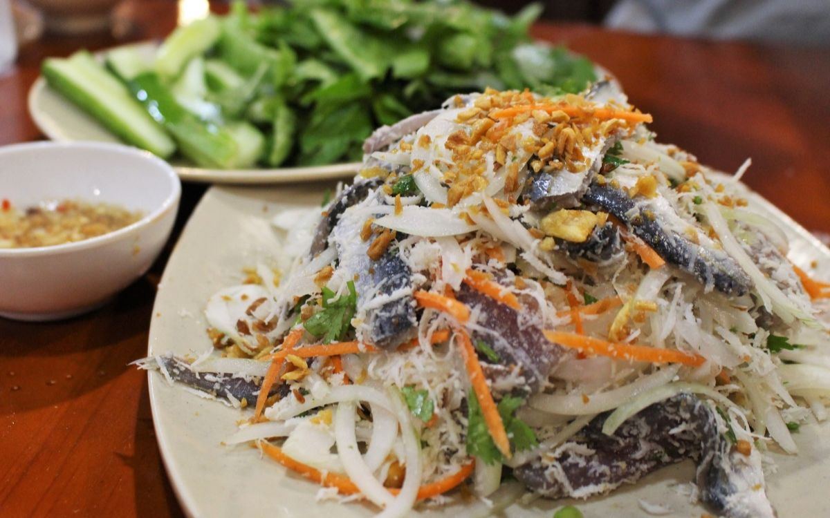 Ăn Gì Ở Cực Đông? Đặc Sản Vùng Biển Vạn Ninh