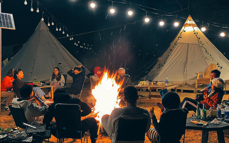Camping Đà Lạt Có Gì Vui? Khám Phá Trọn Vẹn Trải Nghiệm 'Săn Mây Ngủ Lều' Đang Gây Sốt Camping Da Lat Co Gi Vui Kham Pha Tron Ven Trai Nghiem San May Ngu Leu Dang Gay Sot 1