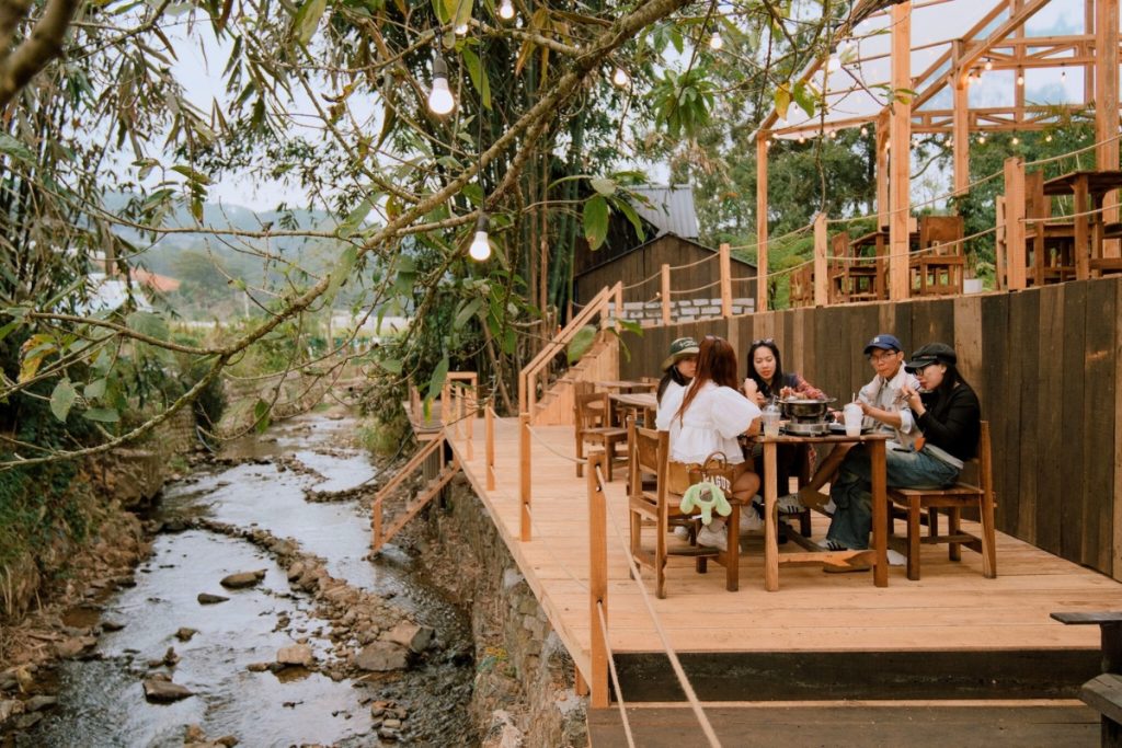 cafe view dep ho tuyen lam 1