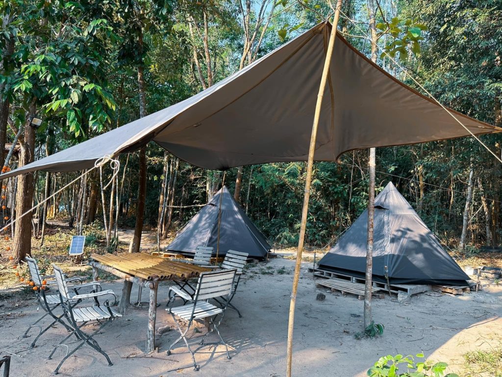 khu an uong Ong Rung Camping