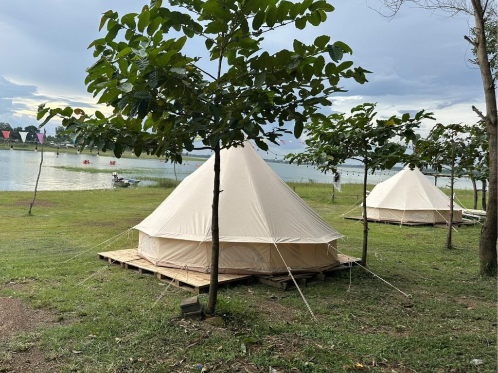 Leu Mong Co Gia Dinh Sau camping ho tri an