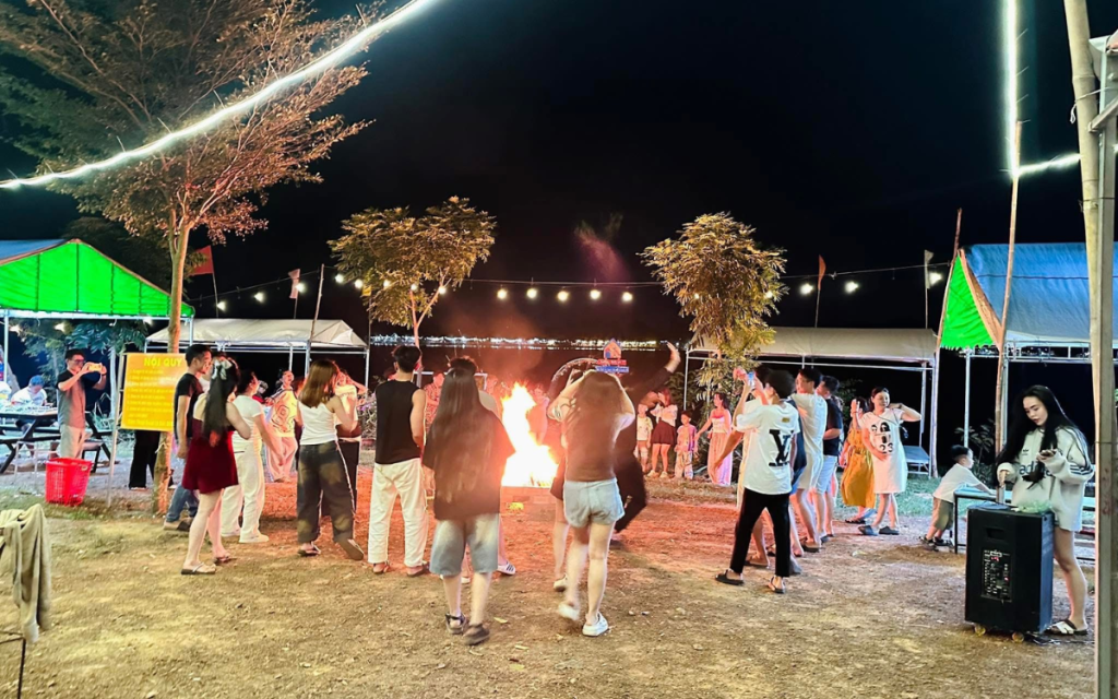 Khu cắm trại Chick Garden: Trải nghiệm Glamping vừa túi tiền sát vách Sài Gòn Khu cắm trại Chick Garden